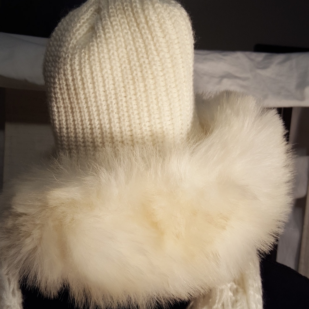 Scarf/ hat bundle - Picture 2 of 3